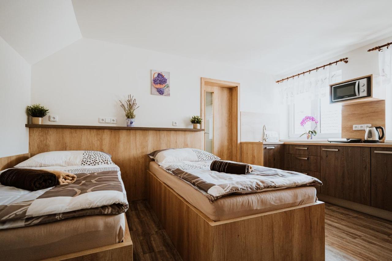 Penzion U Levandule Strážnice エクステリア 写真